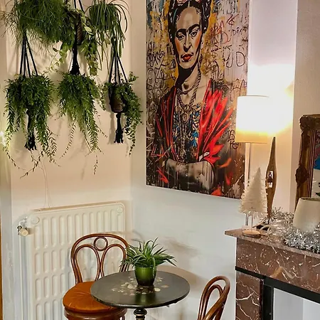 ベッド・アンド・ブレックファスト O